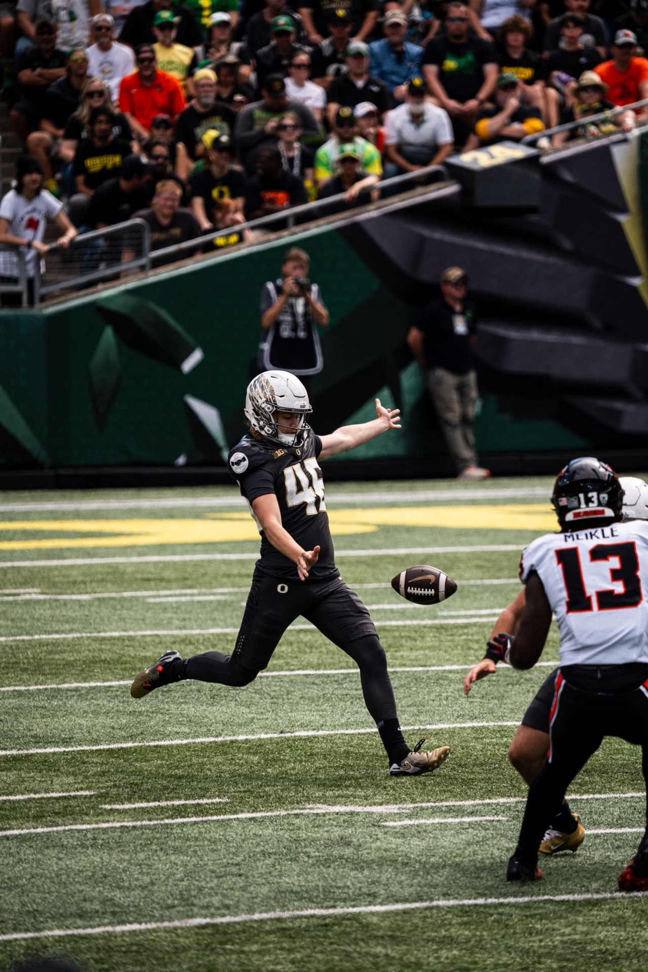 Elite specialist mid-kick